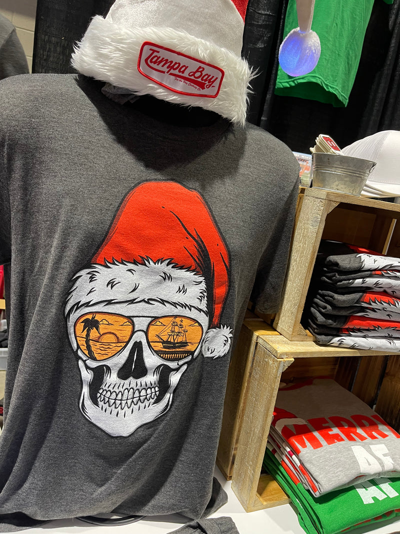 Tampa Bay Santa Skull tee